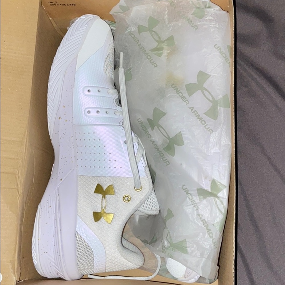 Under armor court shoes